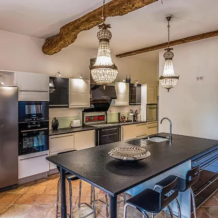 3 Bedroom Awesome In 度假居 Marquefave