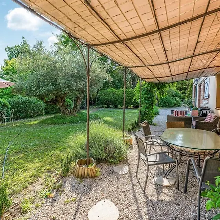 Dom wakacyjny 3 Bedroom Awesome In Marquefave