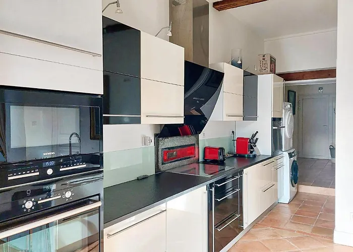 Сasa de vacaciones 3 Bedroom Awesome In *