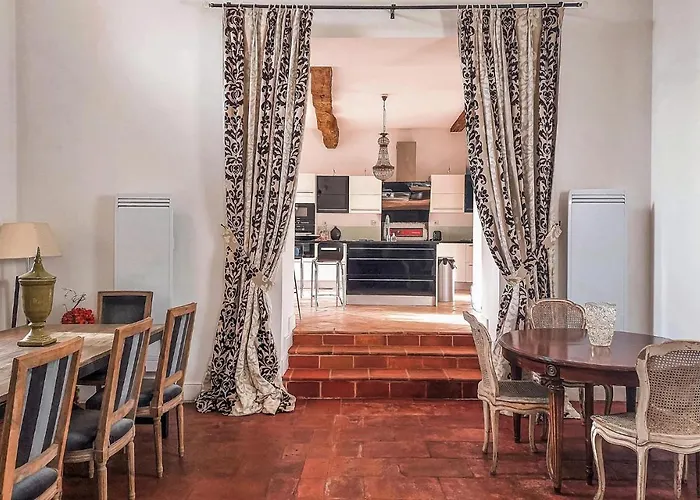 Prázdninový dům 3 Bedroom Awesome In *