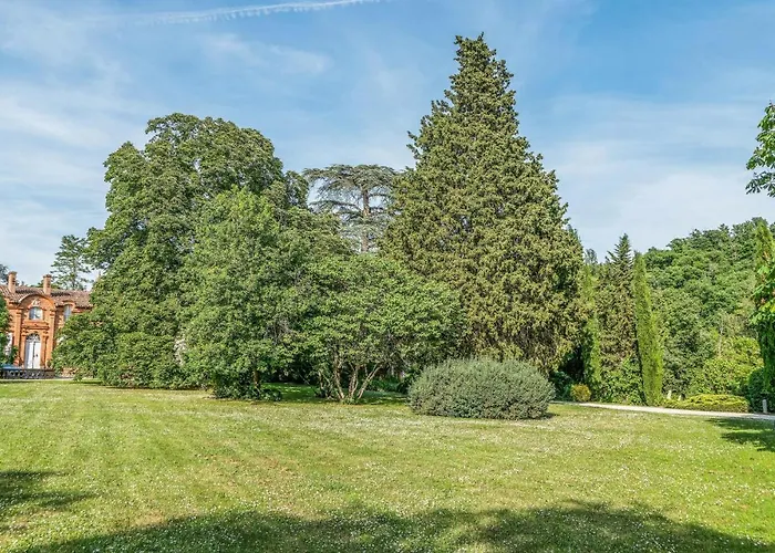 3 Bedroom Awesome In Marquefave